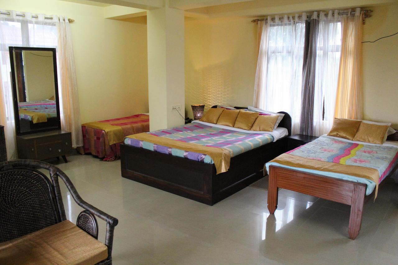 Apartamento de 350 m² en Laitumkhrah, con 10 habitación Shillong Exterior foto
